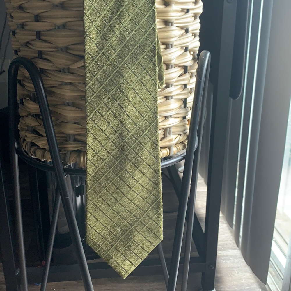 Men’s Olive Green Silk Necktie